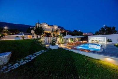 /international/hr/kastel-luksic-split-dalmatia-county-120073588591/