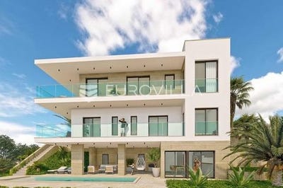 /international/hr/trogir-split-dalmatia-county-310101379204/