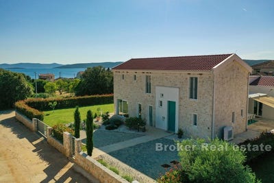 /international/hr/ugljan-zadar-county-310107218684/
