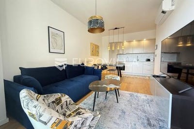 /international/hr/pula-istria-county-310106833288/