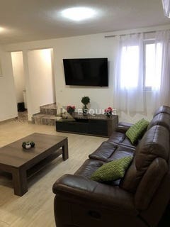 /international/hr/jasenice-zadar-county-120097553293/