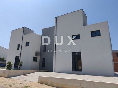 /international/hr/vrsi-split-dalmatia-county-120092391612/