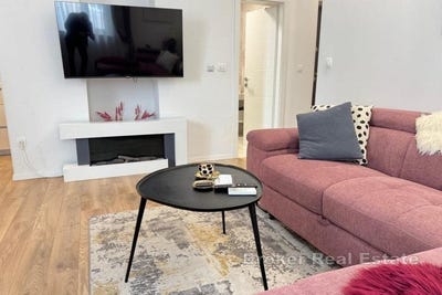 /international/hr/bol-split-dalmatia-county-310107624224/