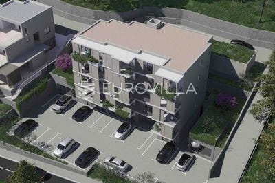 /international/hr/omis-split-dalmatia-county-310103348283/
