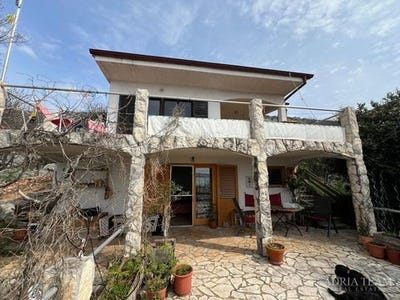 /international/hr/lukovo-sugarje-lika-senj-county-120097944290/
