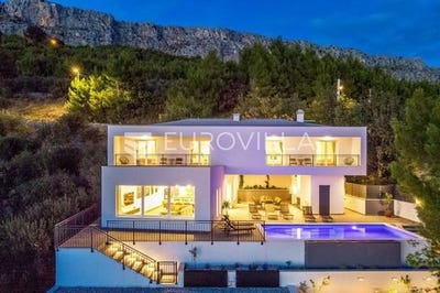 /international/hr/split-split-dalmatia-county-310103061869/