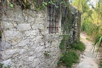 /international/hr/vis-split-dalmatia-county-120093627146/