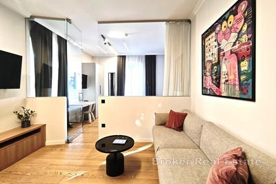/international/hr/grad-split-dalmatia-county-310107219231/