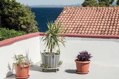 /international/hr/selca-split-dalmatia-county-310098773112/
