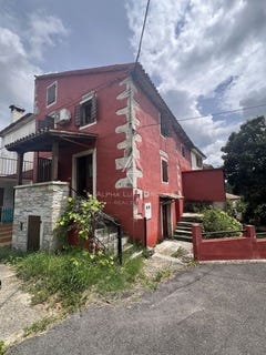 /international/hr/motovun-istria-county-310100363977/