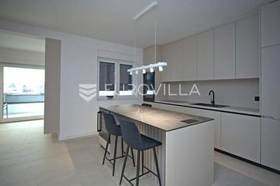 /international/hr/osijek-osijek-baranja-county-310108676595/