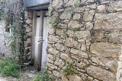 /international/hr/vis-split-dalmatia-county-120093627146/