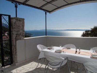 /international/hr/brela-split-dalmatia-county-310106794978/