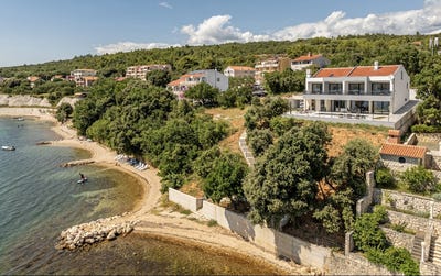 /international/hr/brace-dezmalj-26-23242-posedarje-croatia-posedarje-zadar-county-310101882106/