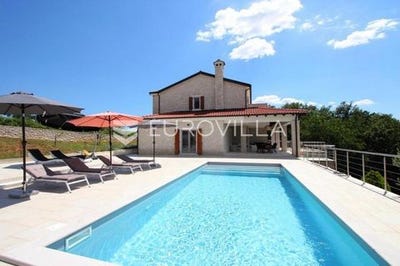 /international/hr/kanfanar-istria-county-310107814508/