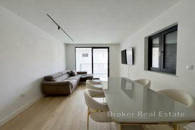 /international/hr/makarska-split-dalmatia-county-310108430730/