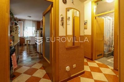/international/hr/slavonski-brod-brod-posavina-county-310107977993/