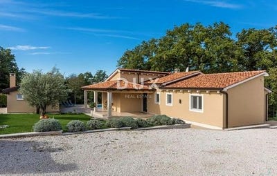 /international/hr/tinjan-istria-county-310104844994/