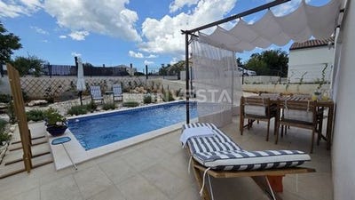 /international/hr/tinjan-istria-county-310106222629/