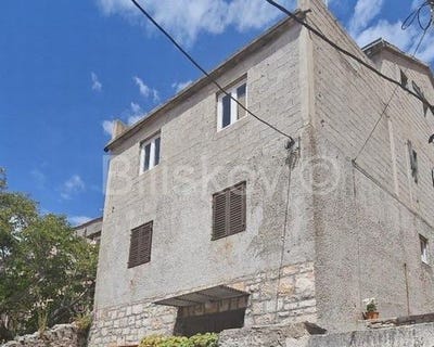 /international/hr/brac-split-dalmatia-county-120097796580/