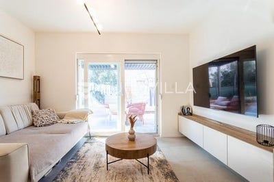 /international/hr/solin-split-dalmatia-county-310107814570/