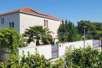 /international/hr/postira-split-dalmatia-county-310098773157/