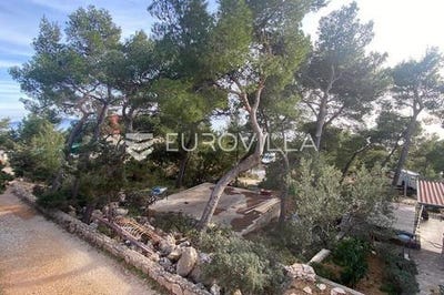 /international/hr/hvar-split-dalmatia-county-120095667941/