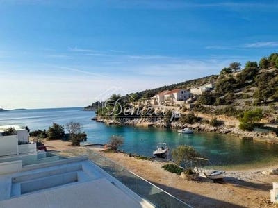 /international/hr/sevid-split-dalmatia-county-310105147917/