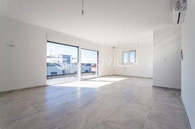 /international/hr/split-split-dalmatia-county-120092189407/