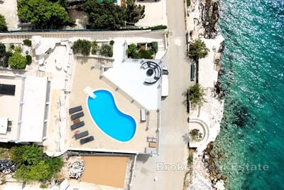 /international/hr/marina-split-dalmatia-county-310107219543/