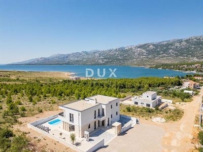 /international/hr/jasenice-zadar-county-310107863718/