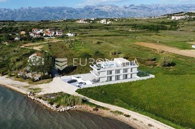 /international/hr/zadar-zadar-county-310105232752/