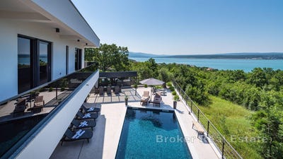/international/hr/posedarje-zadar-county-310107219394/