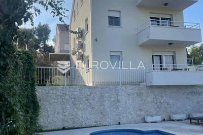 /international/hr/trogir-split-dalmatia-county-120082140897/