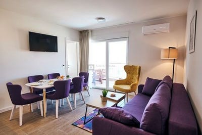 /international/hr/vodice-sibenska-ulica-310099119187/
