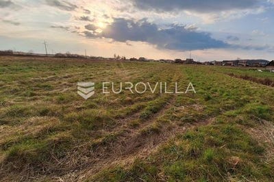 /international/hr/karlovac-karlovac-county-310107249002/