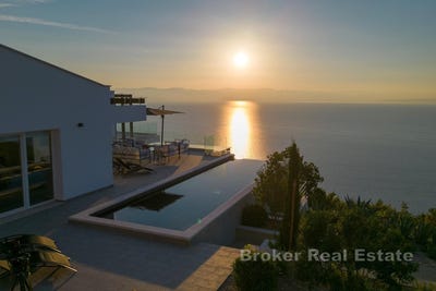 /international/hr/opatija-zagreb-county-310107218354/