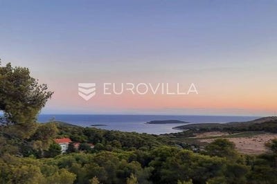 /international/hr/vis-split-dalmatia-county-120088663537/