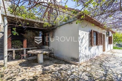 /international/hr/split-split-dalmatia-county-310107374945/