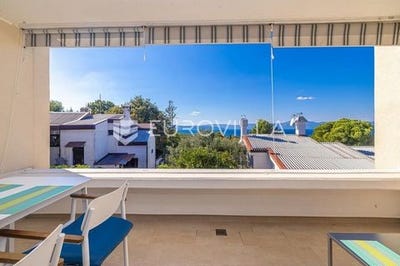 /international/hr/omis-split-dalmatia-county-310106715177/