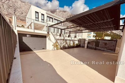 /international/hr/makarska-split-dalmatia-county-310107219257/