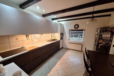 /international/hr/karlovac-karlovac-county-310106779365/