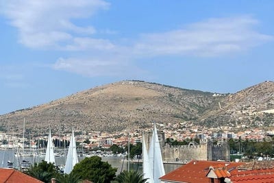 /international/hr/trogir-split-dalmatia-county-310107625656/