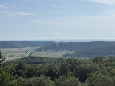 /international/hr/buje-istria-county-310108842225/