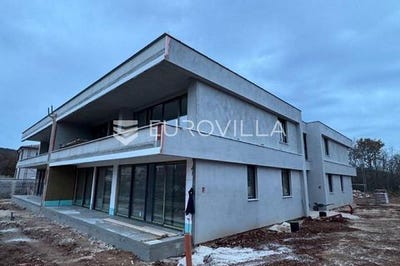 /international/hr/kanfanar-istria-county-310104896058/