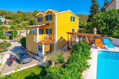 /international/hr/supetar-split-dalmatia-county-310104803195/
