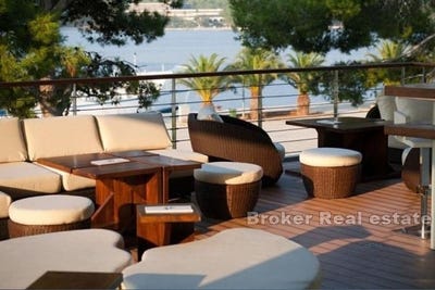 /international/hr/hvar-split-dalmatia-county-310107219731/