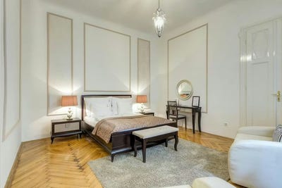 /international/hu/deak-ferenc-utca-budapest-budapest-310094123891/