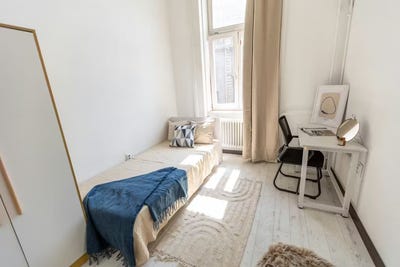 /international/hu/thokoly-ut-budapest-budapest-310107324245/
