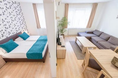 /international/hu/kisfaludy-utca-budapest-budapest-310093844421/